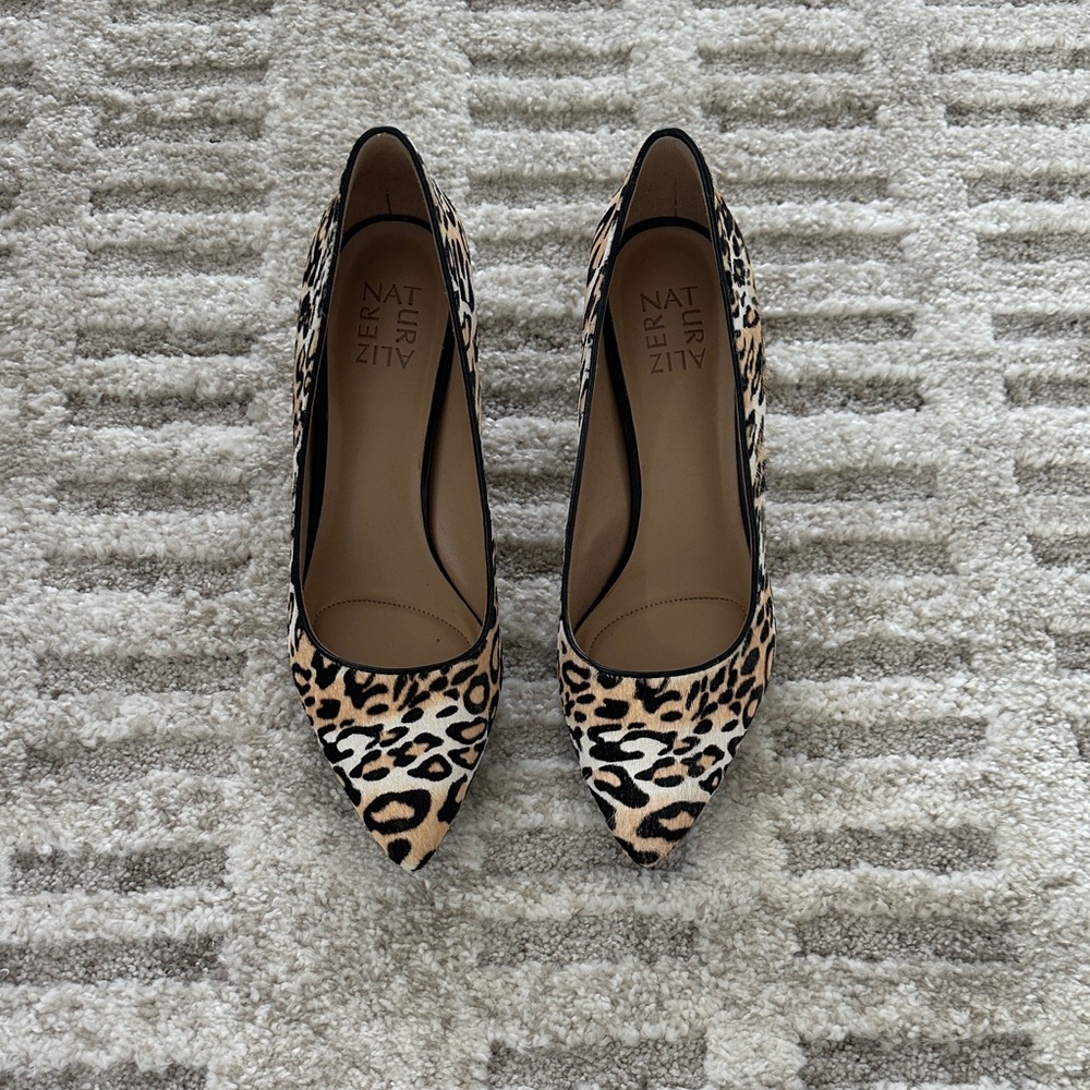 Naturalizer Leopard-Print Pointed Pumps in Tan and Black